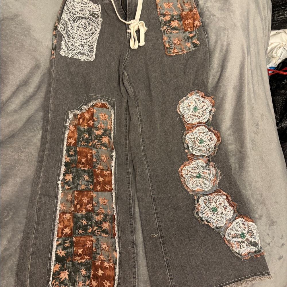 Patchwork Lace Embellished Jeans
